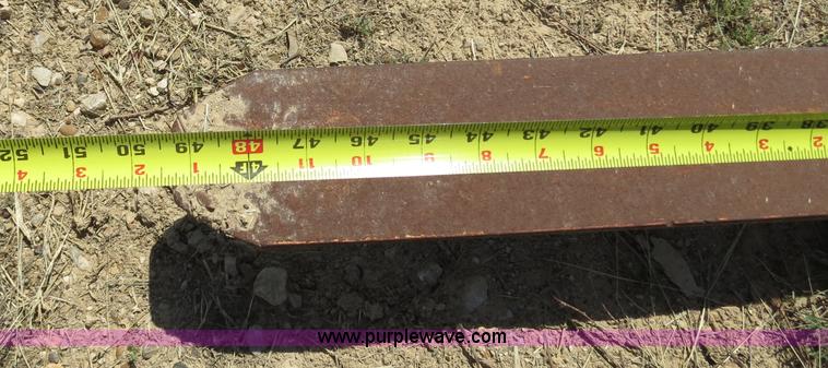 image for item S9558 Caterpillar IT28 spread forks