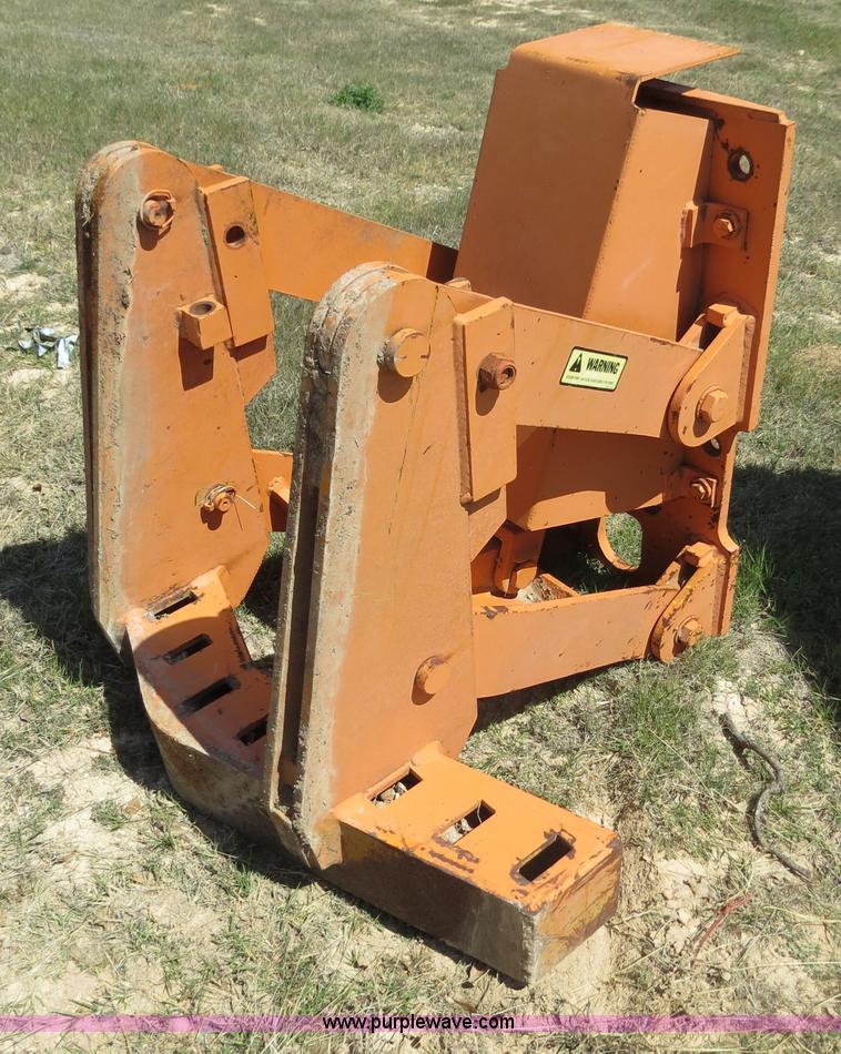 image for item S9560 Front mounted ripper