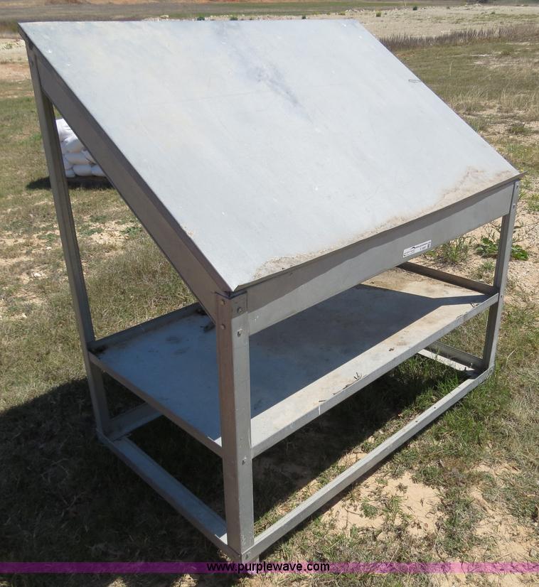 image for item S9561 3' plan table with storage