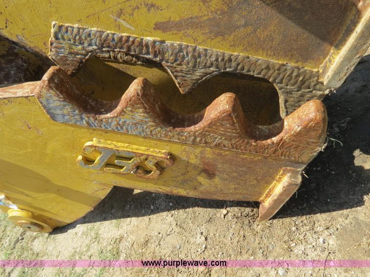 image for item S9569 SEC concrete pulverizer