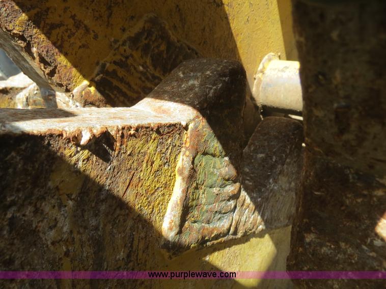 image for item S9569 SEC concrete pulverizer