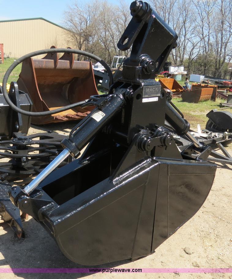 image for item S9570 Mack MHH-65-S 24" hydraulic clamshell bucket