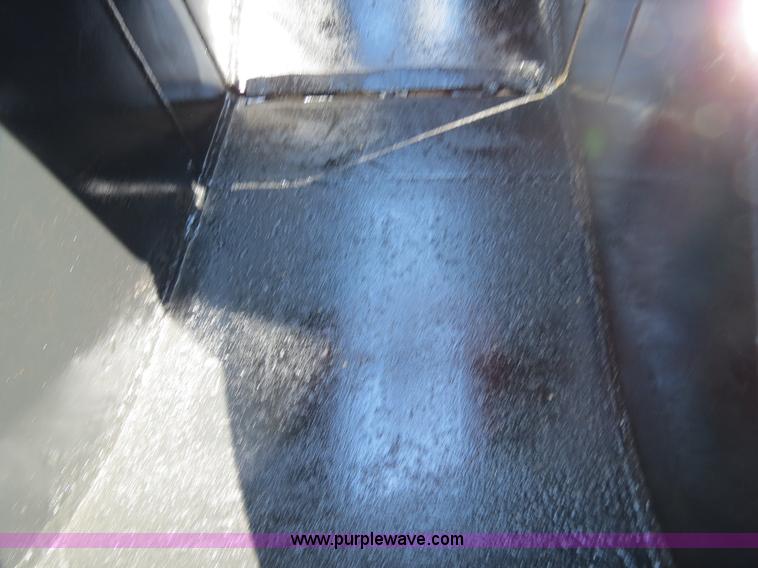 image for item S9570 Mack MHH-65-S 24" hydraulic clamshell bucket