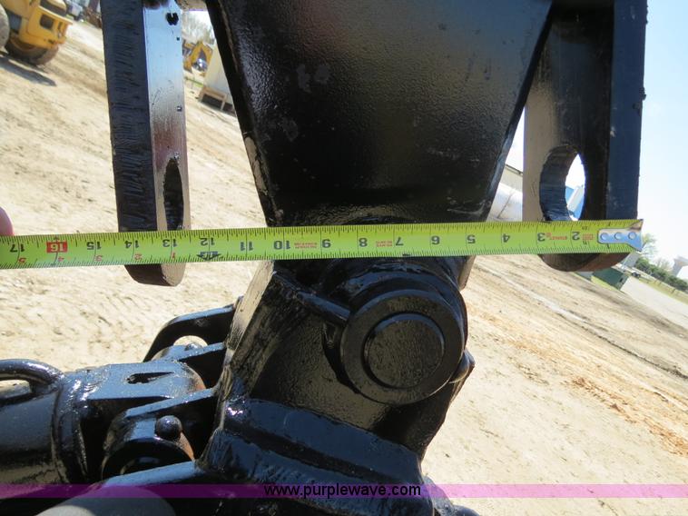 image for item S9570 Mack MHH-65-S 24" hydraulic clamshell bucket