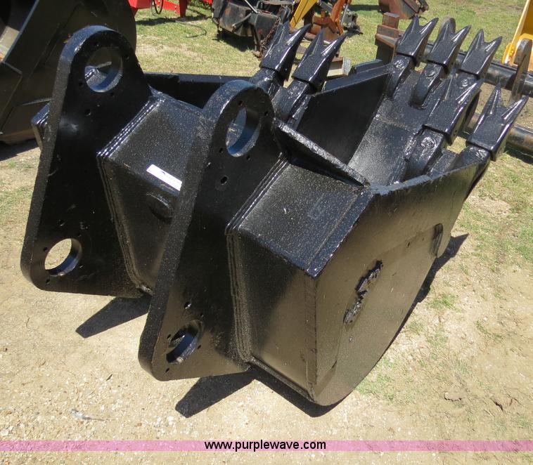 image for item S9573 Tooth Pro 48"/24" step down bucket