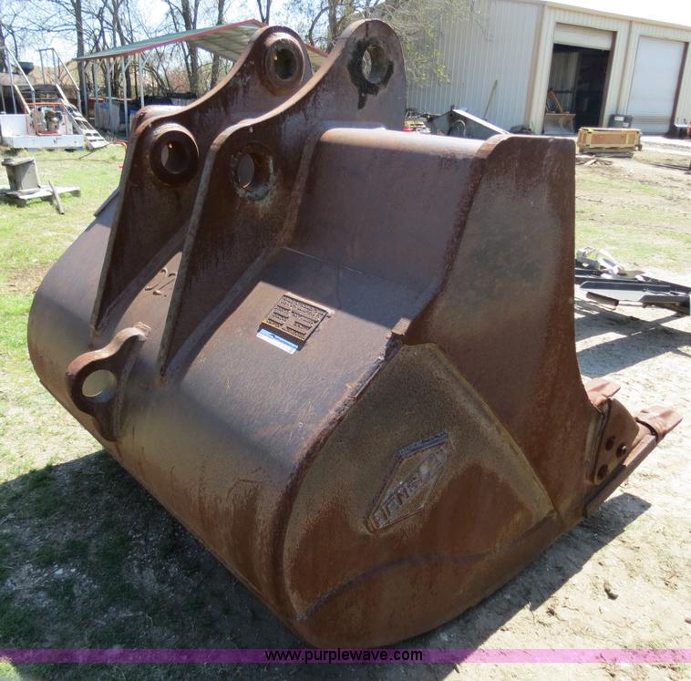 image for item S9574 Hensley 72" seven tooth excavator bucket