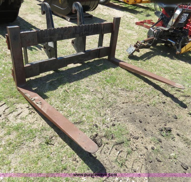 image for item S9575 Caterpillar Spread 54" forks