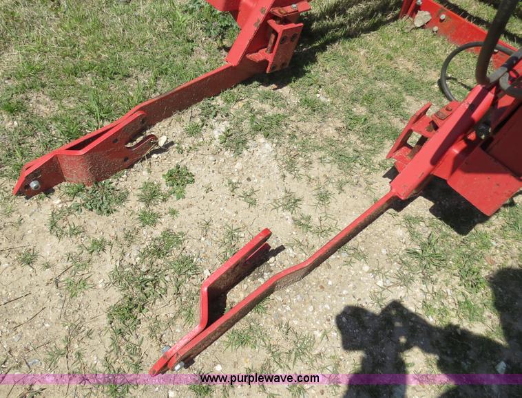 image for item S9577 Massey Fergusen 1016 quick attach loader