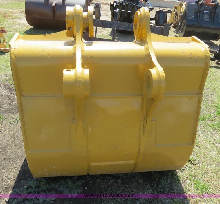 image for item S9581 54"W five tooth excavator bucket