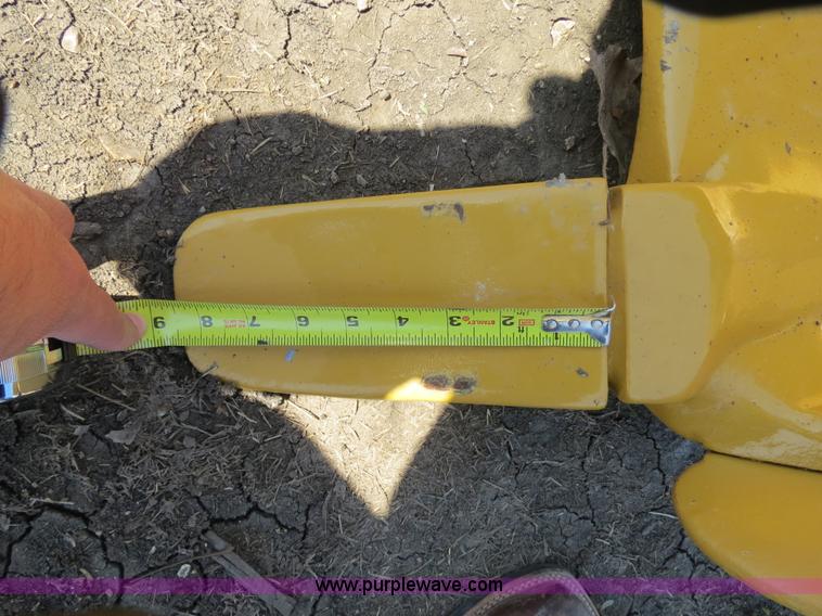 image for item S9581 54"W five tooth excavator bucket