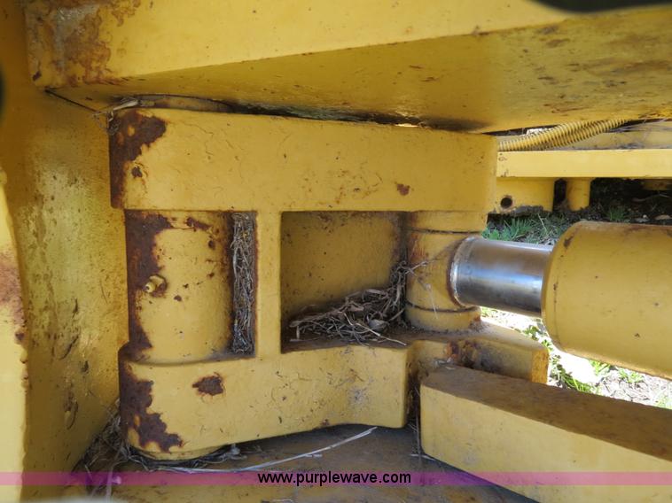 image for item S9583 Caterpillar hydraulic quick coupler