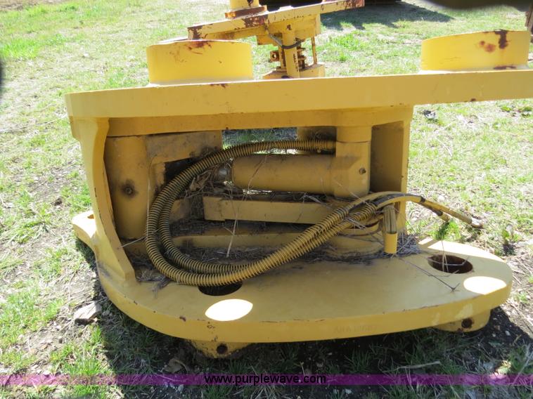 image for item S9584 Caterpillar 320 hydraulic quick coupler