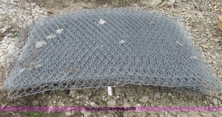 image for item V9968 Approximately 15 chicken wire fence panels