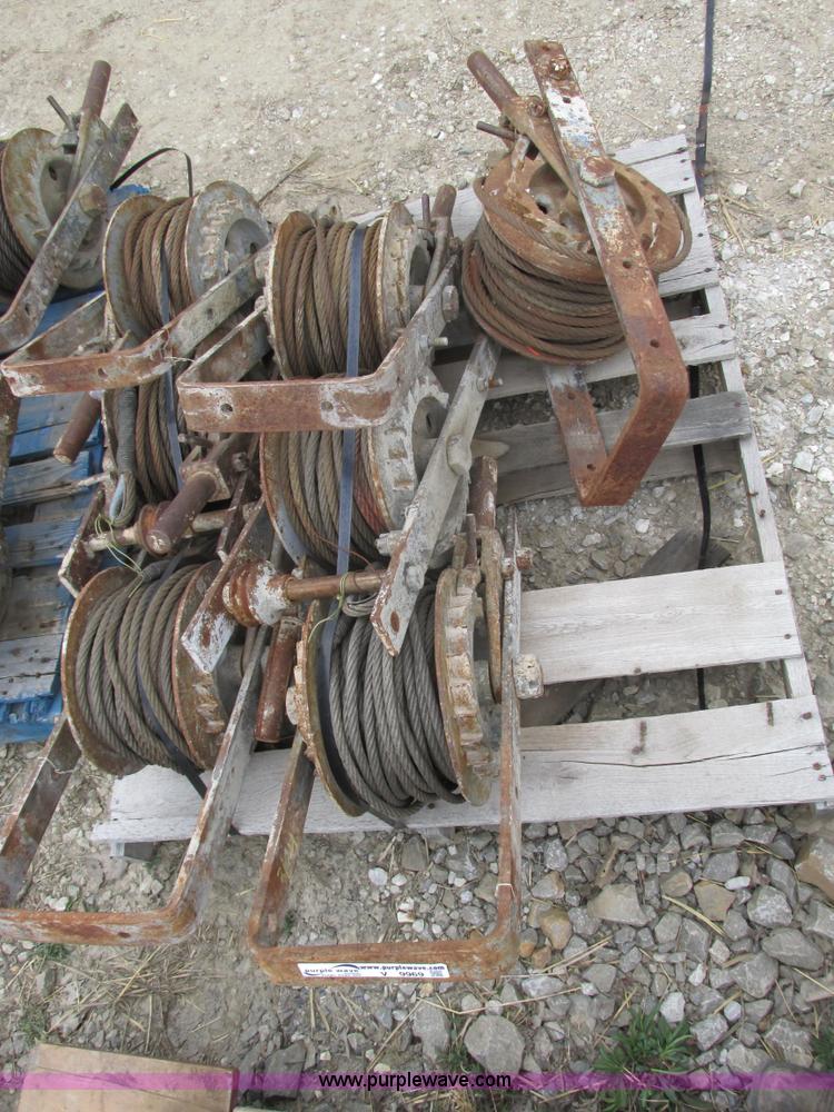 image for item V9969 (7) industrial come-alongs