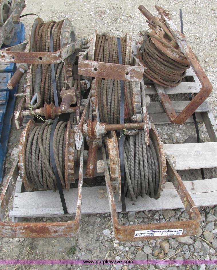 image for item V9969 (7) industrial come-alongs