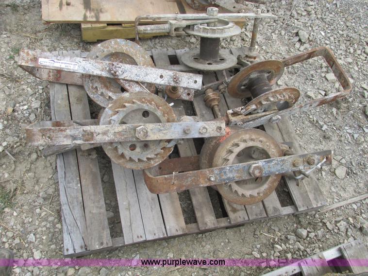 image for item V9971 (5) industrial come-alongs