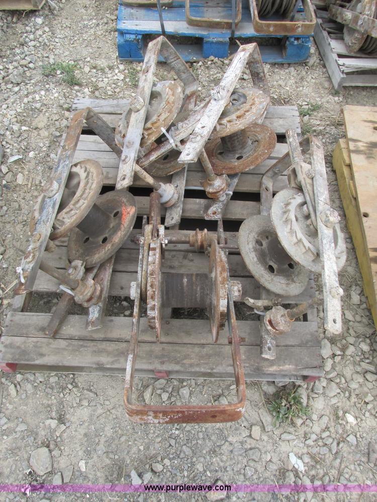 image for item V9971 (5) industrial come-alongs