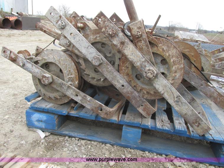 image for item V9972 (8) industrial come-alongs