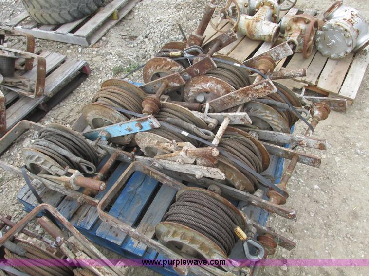 image for item V9972 (8) industrial come-alongs