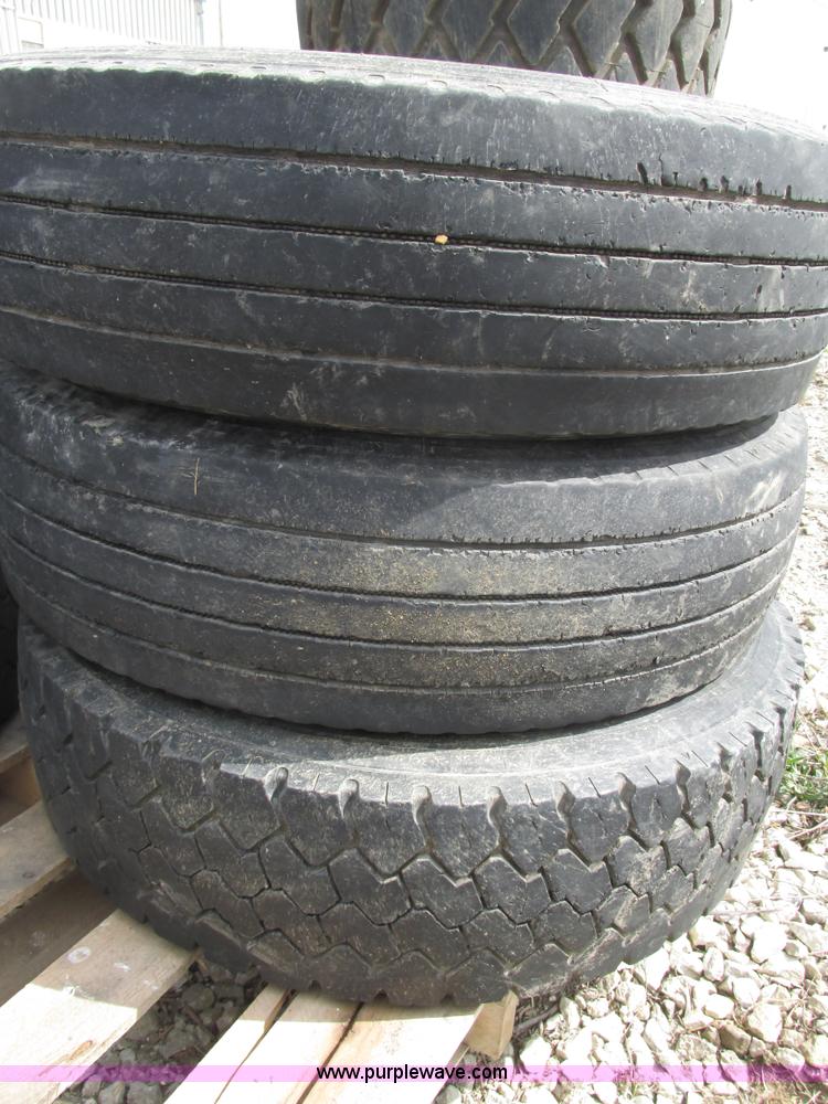 image for item V9977 (6) used 225/70R19.5 tires