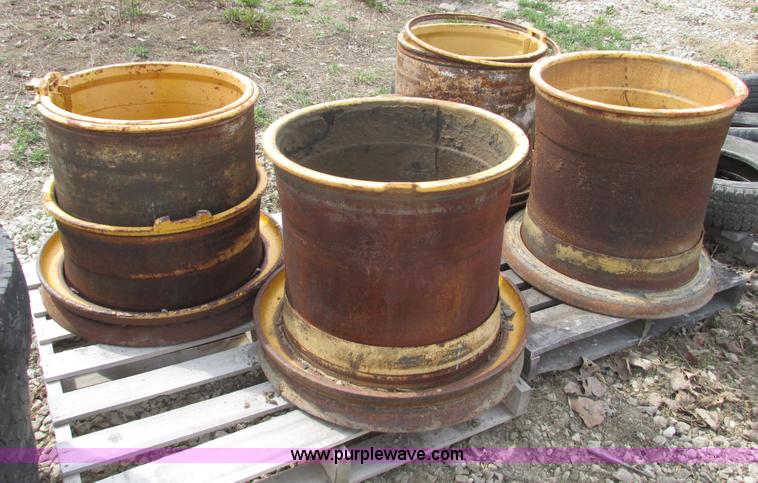 image for item V9978 (4) steel wheels