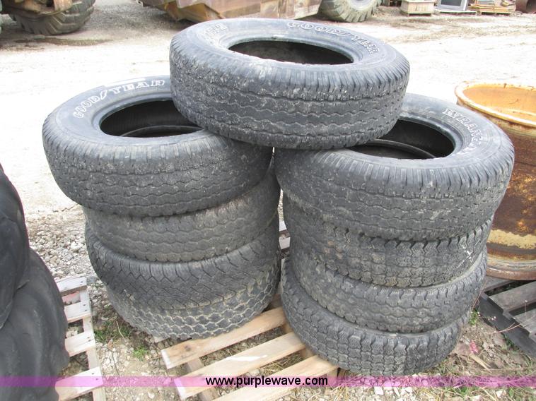 image for item V9979 (9) used 16" tires