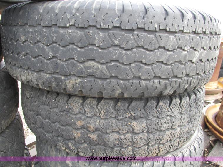 image for item V9979 (9) used 16" tires