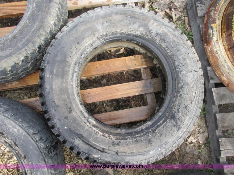 image for item V9979 (9) used 16" tires