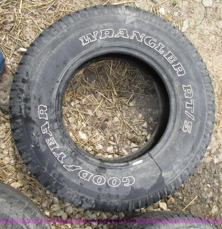 image for item V9979 (9) used 16" tires