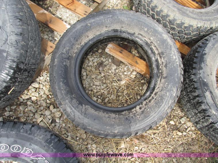 image for item V9979 (9) used 16" tires