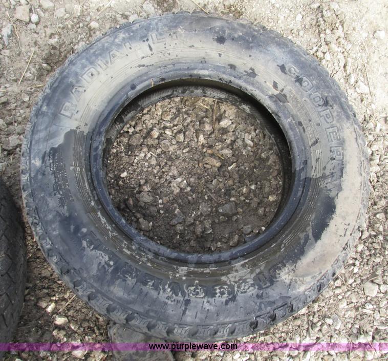 image for item V9979 (9) used 16" tires