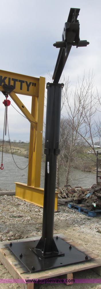 image for item V9999 1/4 ton Contrax Hanes boom hoist