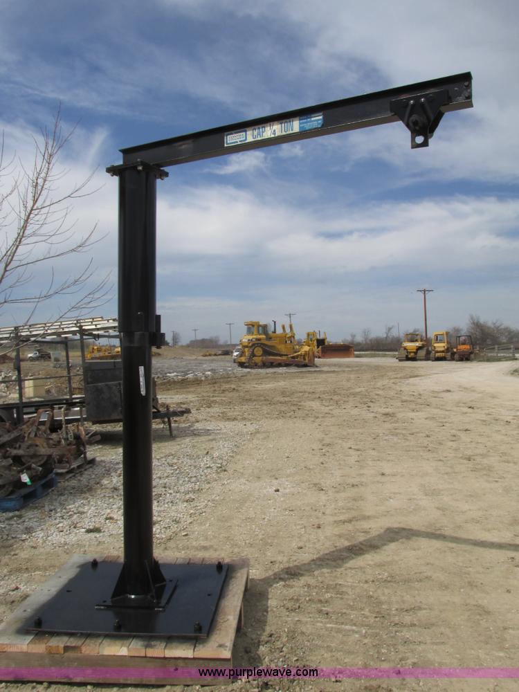 image for item V9999 1/4 ton Contrax Hanes boom hoist