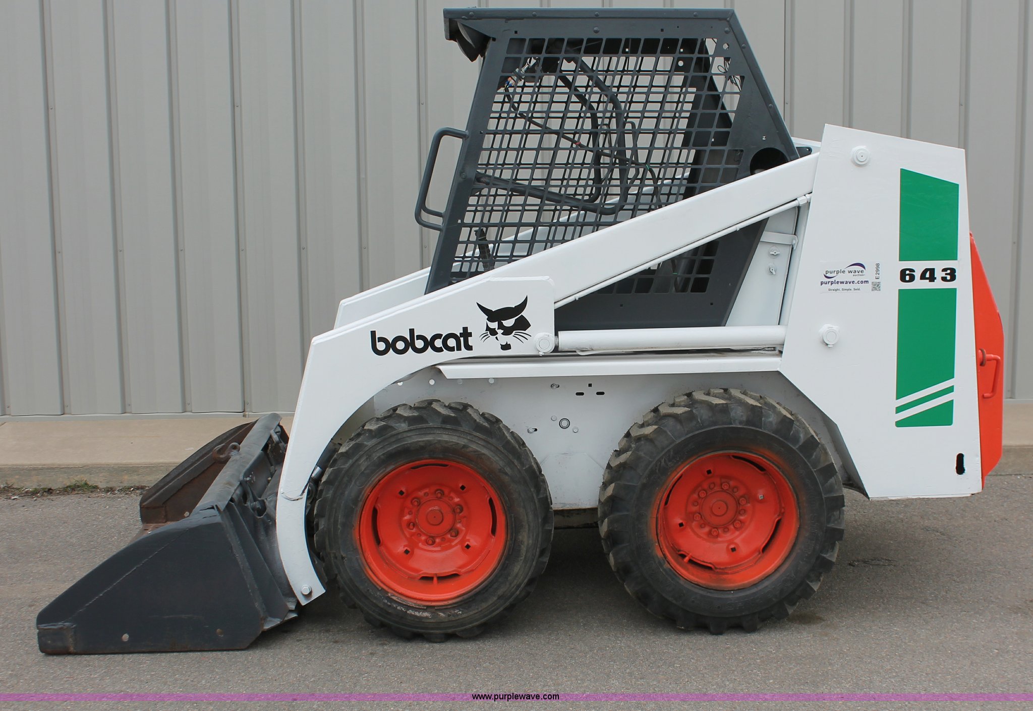 1982 Bobcat 643 skid steer in Wichita, KS Item E2998 sold Purple Wave