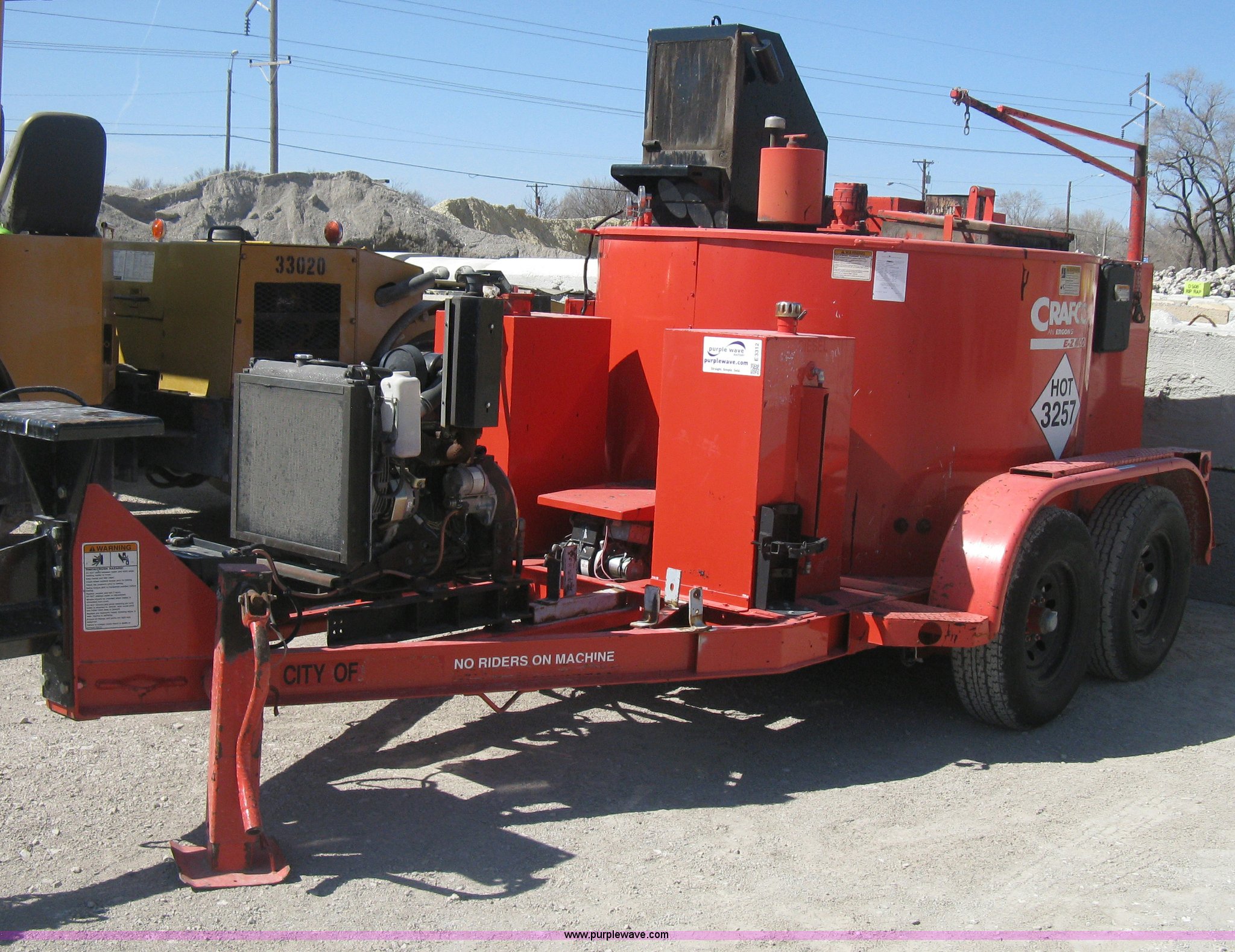 2005 Crafco EZ Pour 400D asphalt patch machine in Wichita, KS Item