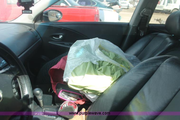 image for item E2949 2003 Nissan Altima SE