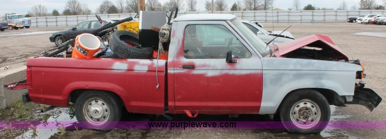 image for item E3401 1990 Ford Ranger pickup truck
