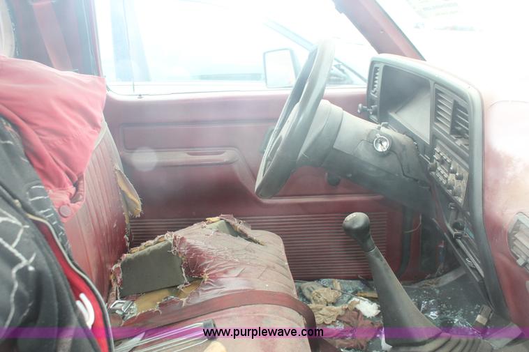 image for item E3401 1990 Ford Ranger pickup truck