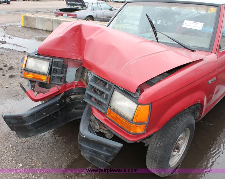 image for item E3401 1990 Ford Ranger pickup truck