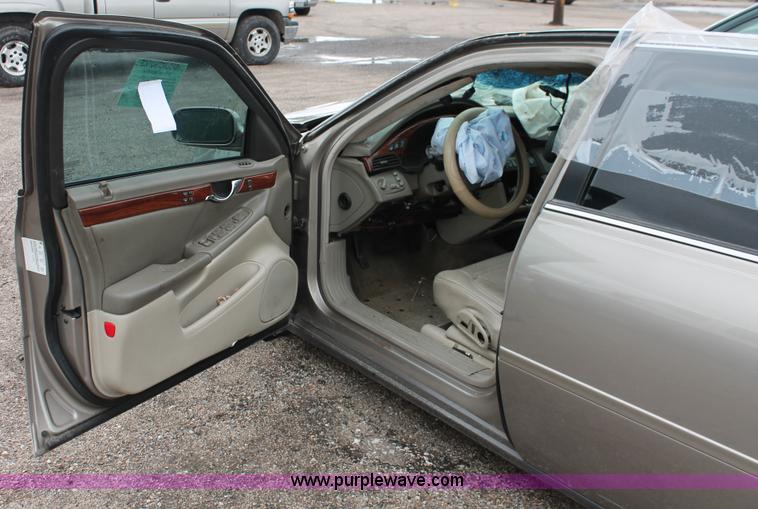 image for item E3402 2000 Cadillac DeVille