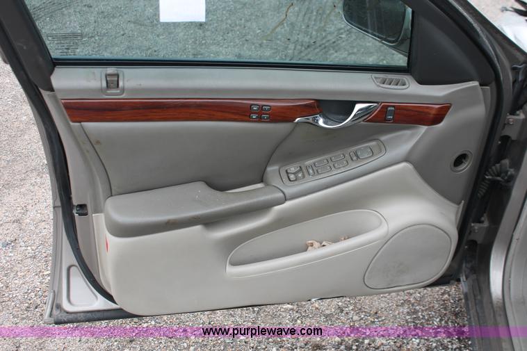 image for item E3402 2000 Cadillac DeVille