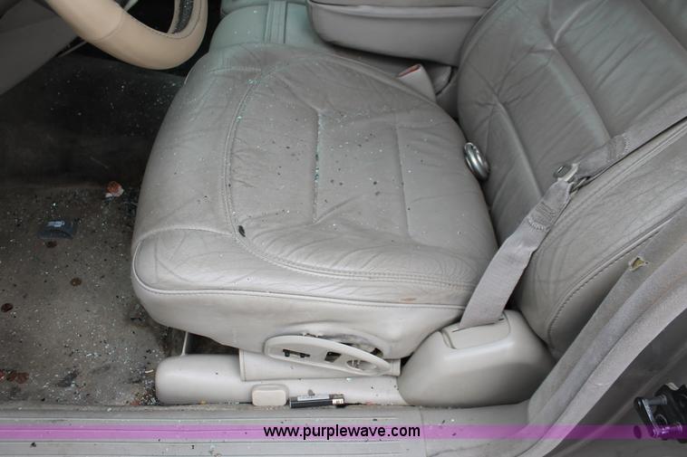 image for item E3402 2000 Cadillac DeVille