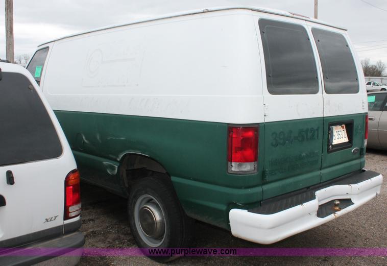 image for item E3404 2001 Ford Econoline E250 van