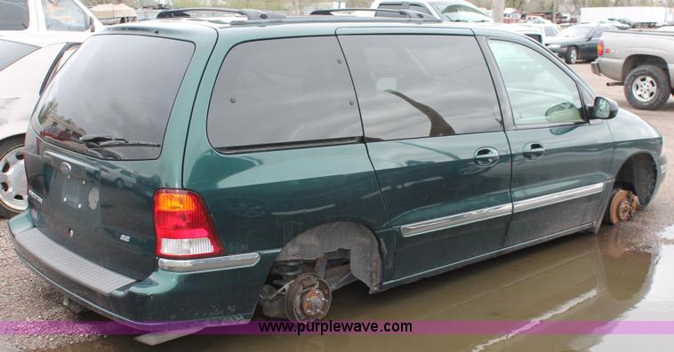 image for item E3405 2000 Ford Windstar SE van