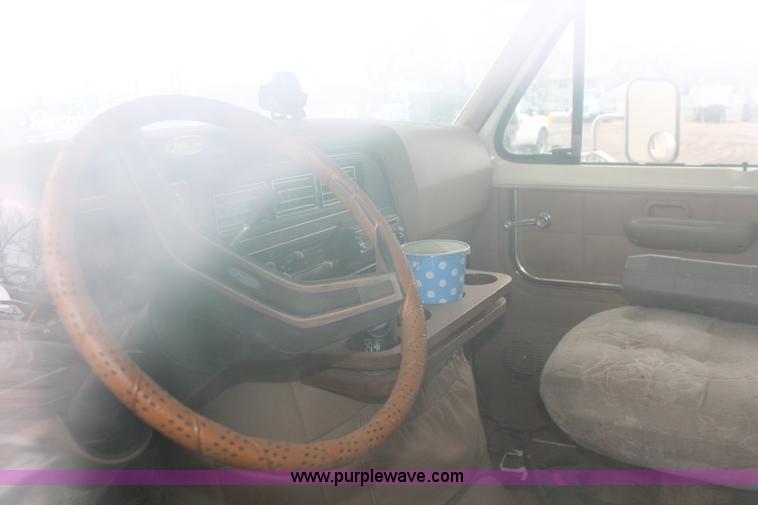 image for item E3406 1983 Ford Econoline E350 XL Jamboree camper