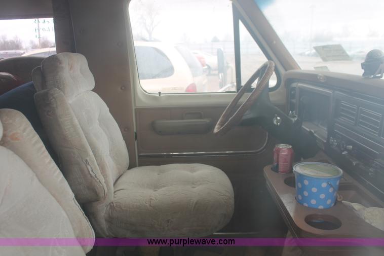 image for item E3406 1983 Ford Econoline E350 XL Jamboree camper