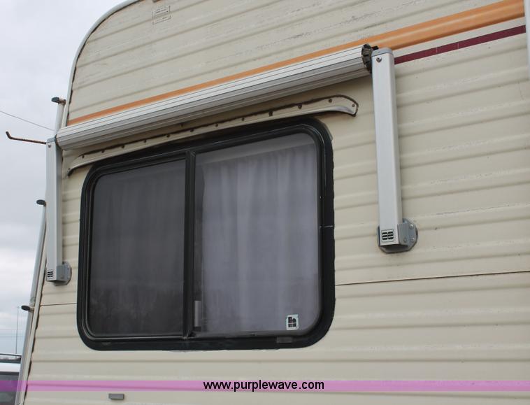 image for item E3406 1983 Ford Econoline E350 XL Jamboree camper