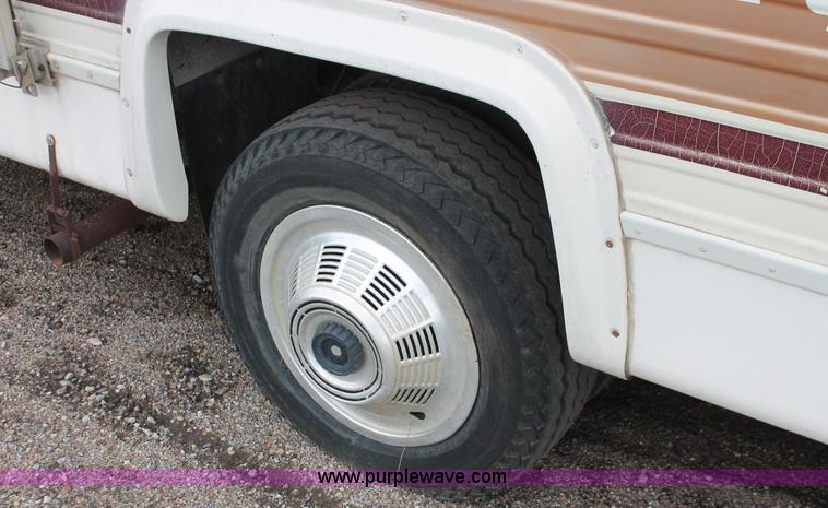 image for item E3406 1983 Ford Econoline E350 XL Jamboree camper