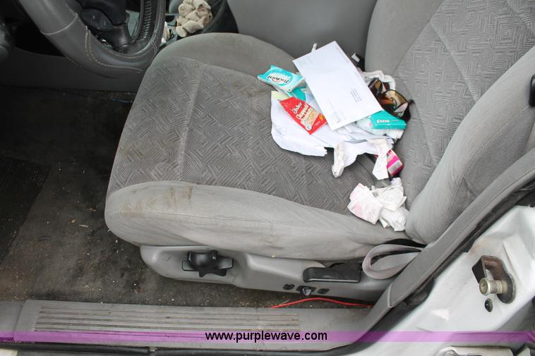 image for item E3407 2000 Ford Explorer XLT SUV