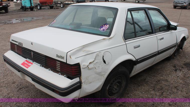 image for item E3409 1986 Pontiac Sunbird